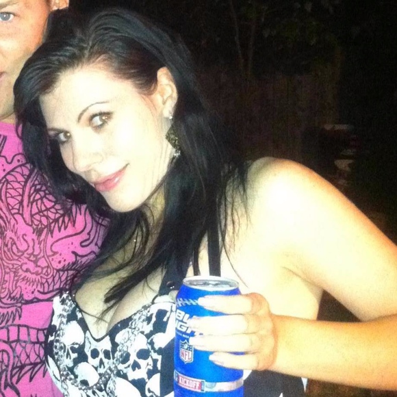 Hi! I'm Sarah! - Picture 3 of 6